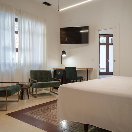 La Moderna Suites Малага Екстер'єр фото